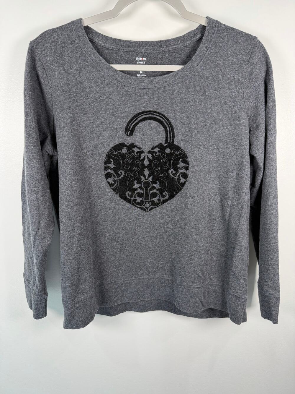 Style & Co Sport Womens Sweatshirt M Gray Heart Lock Graphic Scoop Neck Pullover